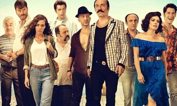 Ödül töreninde Yılmaz Erdoğan'a gönderme