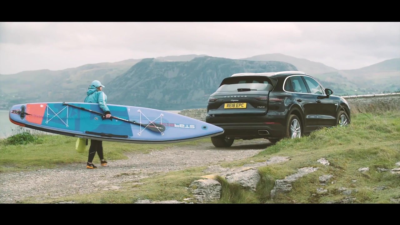 Unterwegs mit der Umweltaktivistin Sian Sykes und einem Porsche Cayenne E-Hybrid
