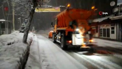 Yüksekova’da Kar Yağışı Şiddetini Arttırdı