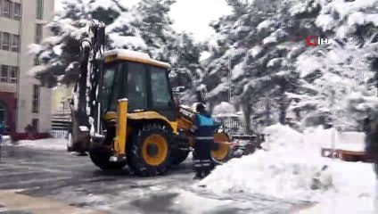 Erciş’te kar yağışı