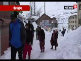 लगातार हो रही बर्फबारी में नीचे दबे मकान, लोगों का चलना हुआ मुश्किल-Continued snowfall in keylong let people walking difficult