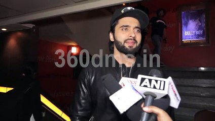 Sushant Singh Rajput showing special bonding with Jackky Bhagnani