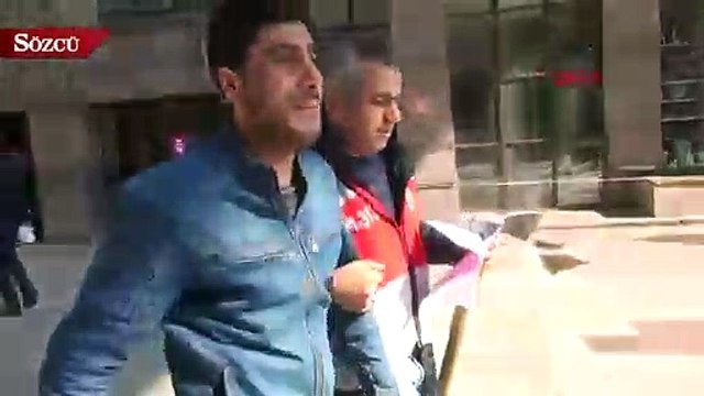 Bakırköy Adliyesi’ne baltayla girerken yakalandı