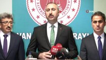 Adalet Bakanı Abdülhamit Gül:'Türkiye demokrasiye ne zaman yaklaştıysa hep darbeler hep muhtıralarla demokrasi kesintiyi uğratılmak hatta ortadan kaldırılmak istendi.'