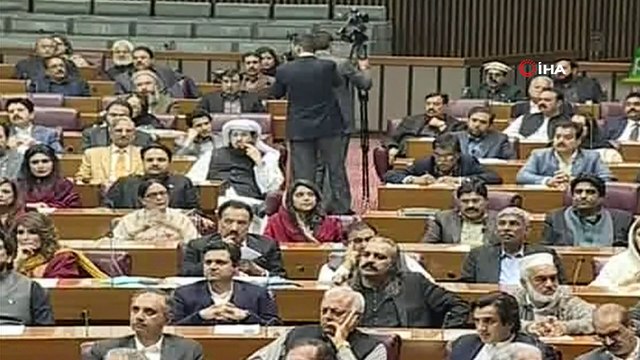 - Pakistan'dan Hindistan'a Zeytin Dalı- Pakistan Başbakanı Han: “Hint Pilotu Yarın Serbest Bırakacağız”