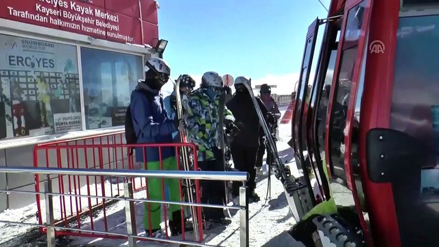 Erciyes'te kar kalınlığı 2 metreye yaklaştı