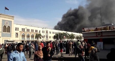 Mısır'ın Başkenti Kahire'de Bir Tren İstasyonunda Yangın Çıktı! En Az 10 Kişi Hayatını Kaybetti