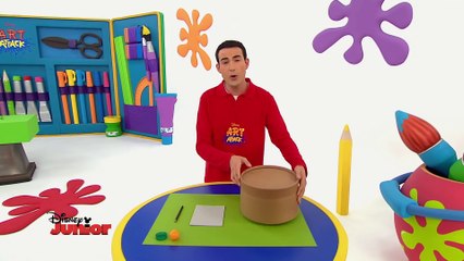 Art Attack - La roue du Devine tout - Disney Junior - VF