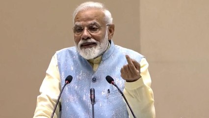 Video herunterladen: PM Modi interacts youths, gives a big statement on Air strike | Oneindia News