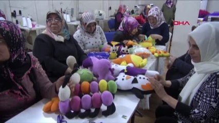 Adıyamanlı Kadınlar, Bez Oyuncak Yapıyor