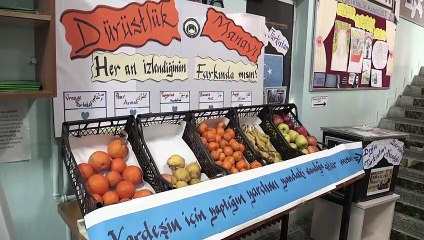 Okul koridorlarında 'Dürüstlük Manavı' - RİZE