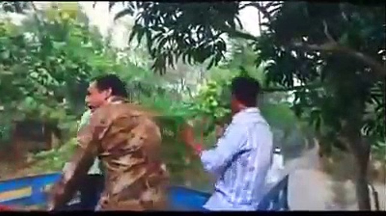 New Bangla Funny Video Clips। এ কেমন হুজুর Mosharraf Karim & Akm Hasan।