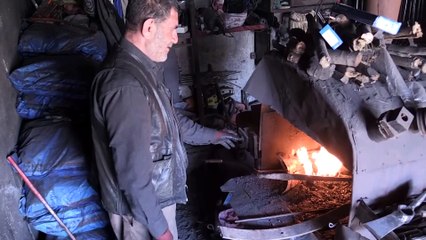 Batmanlı aile 3 kuşaktır demir işliyor - BATMAN