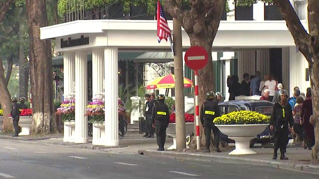 하노이 첫 만남 임박...긴장감 도는 회담장 / YTN