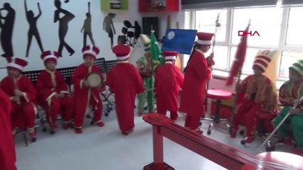Edirne'de Öğrencilerin Devamsızlığı Mehter Takımıyla Önlendi