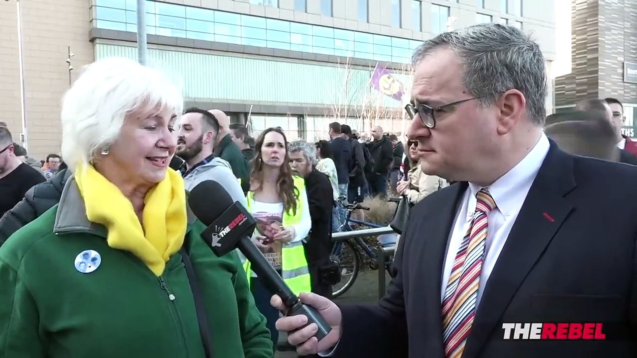 Ezra Levant- Tommy Robinson fans travelled MILES to see his new movie