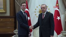Cumhurbaşkanı Recep Tayyip Erdoğan, ABD Başkanının kıdemli danışmanı ve asistanı Jared Kushner’i Cumhurbaşkanlığı Külliyesinde kabul etti.