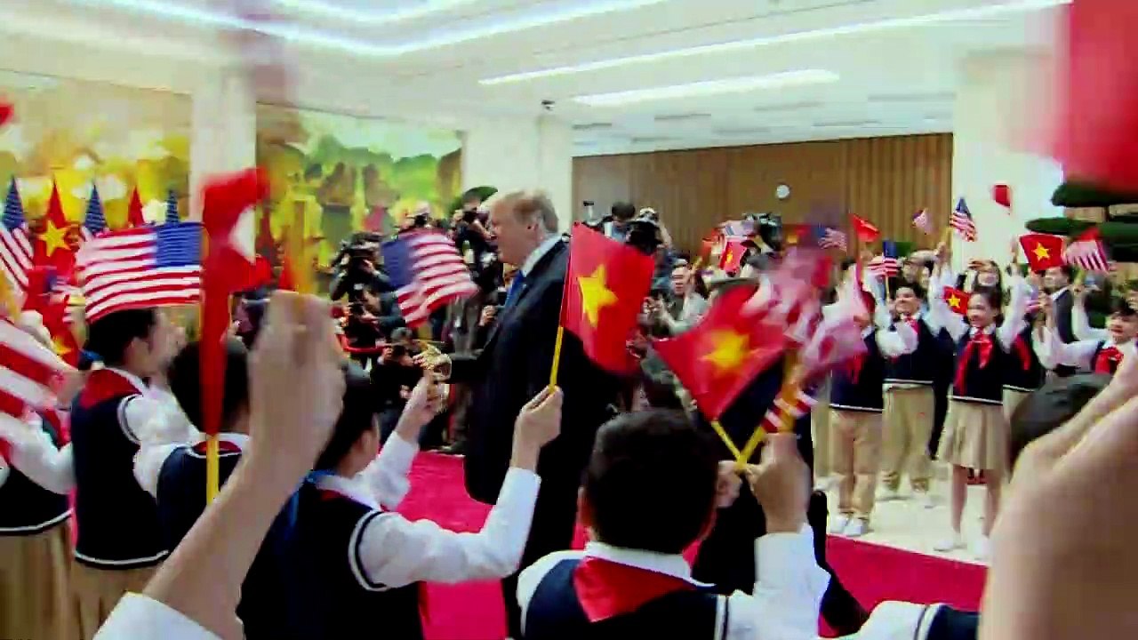 Trump und Kim Jong Un starten Gipfel in Hanoi