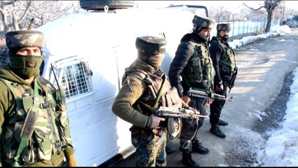 Pakistan's Imran Khan calls for talks with India after jets shot down