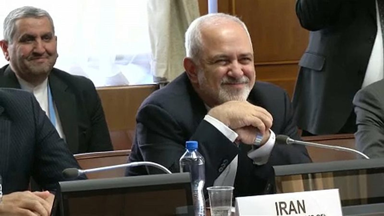 Rouhani rejeita saída de Zarif do Ministério dos Negócios Estrangeiros