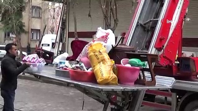 Yıkılma Tehlikesi Olan Bina, Dört Bir Yandan Boşaltılıyor