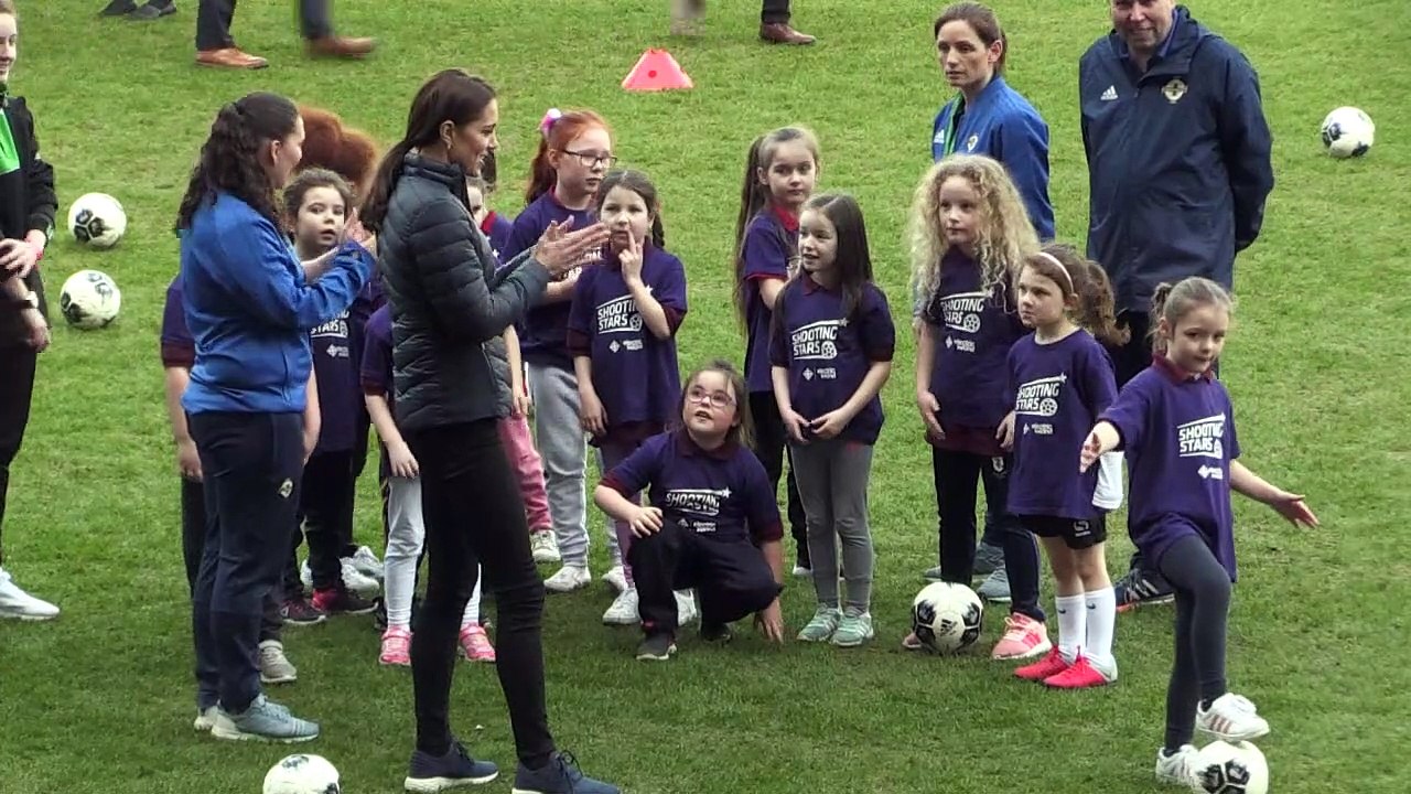 Fußball-Diplomatie: William und Kate in Nordirland