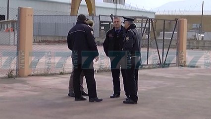 LEZHE, PLUMBA MAKINES NE ECJE, QELLOHET ME ARME ZJARRI - News, Lajme - Kanali 7