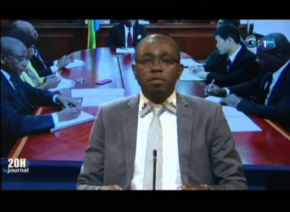 RTG/Construction d’un barrage hydro-électrique dans la province de la Nyanga au sud, le vice-président, Pierre Claver Maganga Moussavou accorde un entretien aux responsables du Groupe delamore et Owl