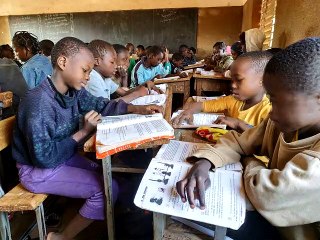 Burkina 2019 Pernette découvre l'Afrique avec son grand père Kaito