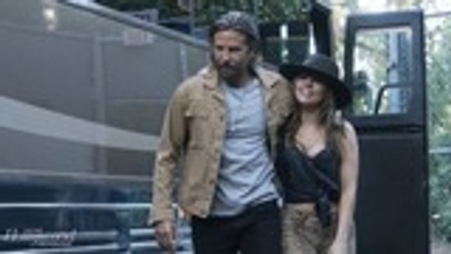 'A Star Is Born' Is Coming Back to Theaters With New Footage | THR News