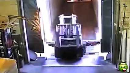 Bad Day at Work Compilation 2018 - Best Funny Work Fails Compilation 2018
