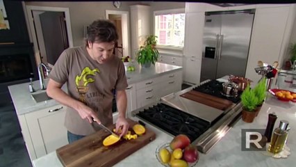 Peler, couper et trancher une mangue