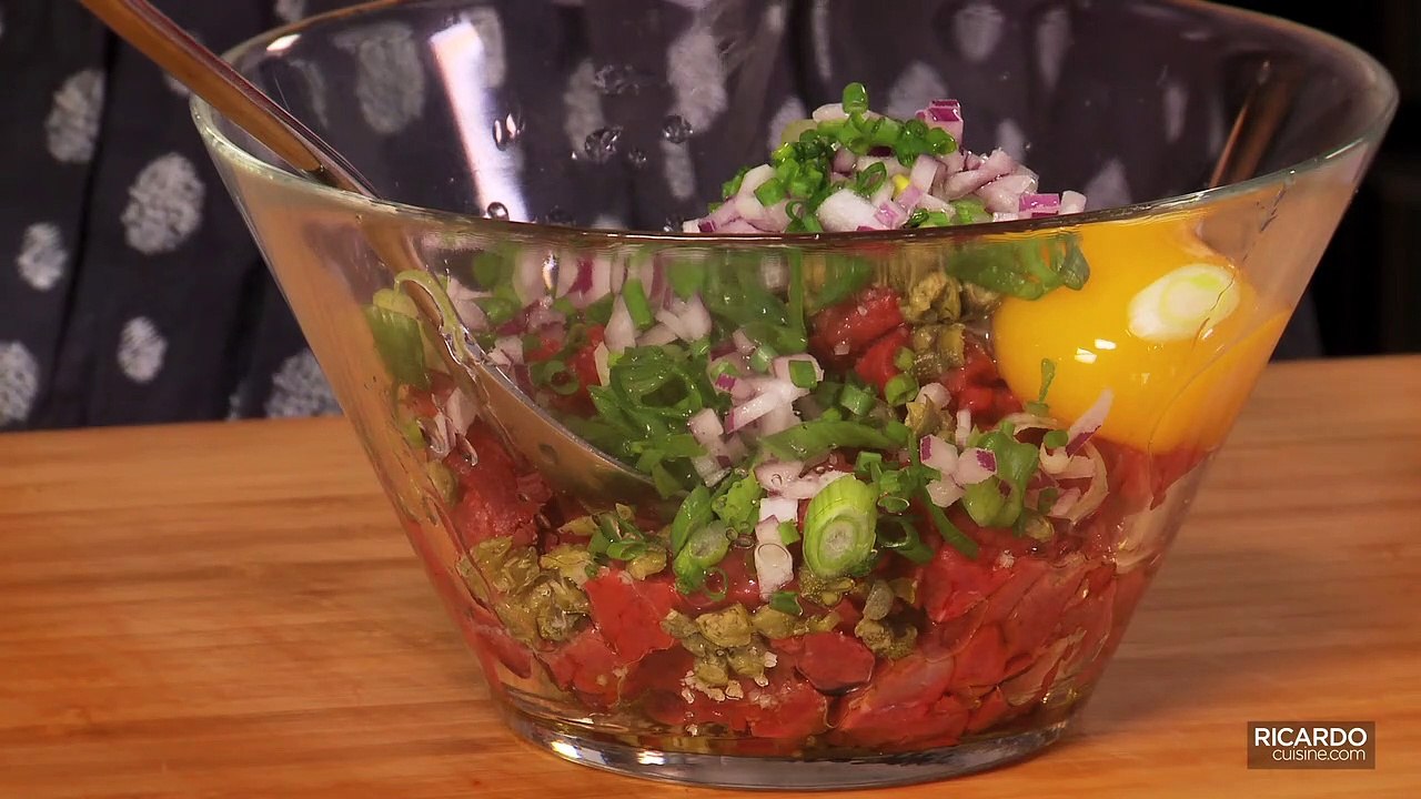 Tartare de boeuf et patates douces tempura