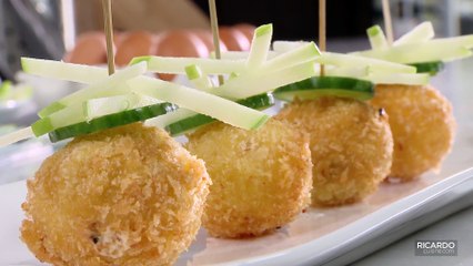 Panko-Crusted Goat Cheese with Cucumber and Apple