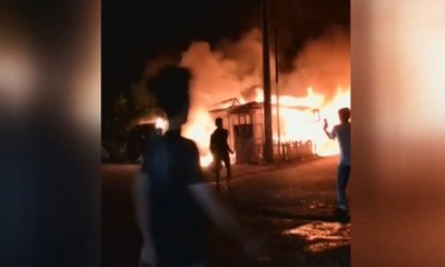 Tiga Toko Terbakar, Satu Warga Mengalami Luka Bakar