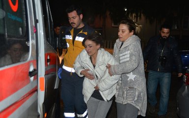 Kedi, evde çıkan yangında sahibini kurtardı