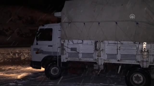 Antalya-Konya Yolunda Kar ve Tipi Etkili Oluyor