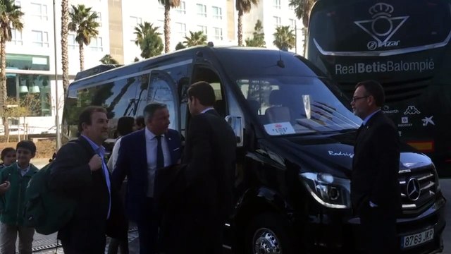 Valencia - Real Betis: Llegada de la Directiva del Betis al Hotel de Concentración