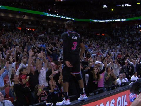 Wade hits incredible game-winning buzzer beater against Warriors