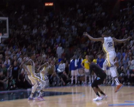 Wade Menjadi Penentu Kemenangan Heat Atas Warriors