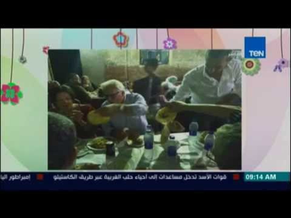 صباح الورد - زعيم الاغلبية فى البرلمان الايطالي يأكل موزة وفتة فى مصر القديمة