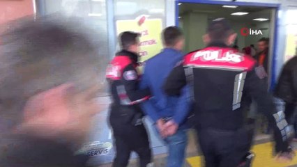 Aşık olduğu kadın ve erkek arkadaşı tarafından gasp edildi