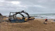 Les Sables-d’Olonne. Échoué, le bateau de pêche a été détruit sur la plage