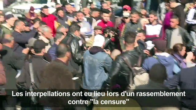 Algérie: des journalistes détenus plusieurs heures