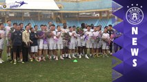 Bùi Tiến Dũng thay mặt toàn đội cảm ơn BHL và BLĐ tổ chức sinh nhật cho các cầu thủ | HANOI FC