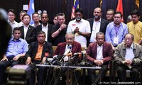 Dr Mahathir- Some in the gov't still holding on to opposition mindset