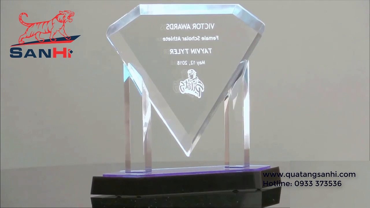 Crystal Trophy | SanHi Pha Lê