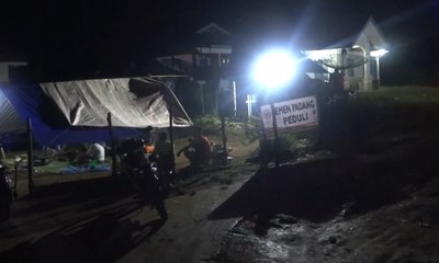 Trauma, Warga Korban Gempa Solok Masih Tinggal di Tenda Pengungsian