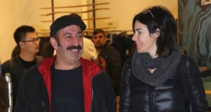 Cem Yılmaz, Defne Samyeli'nin Yıllar Önceki Görüntülerini Buldu