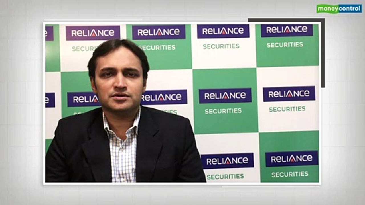 Buy or Sell | PSU banks may see outperformance; buy Bharti Airtel, Escorts